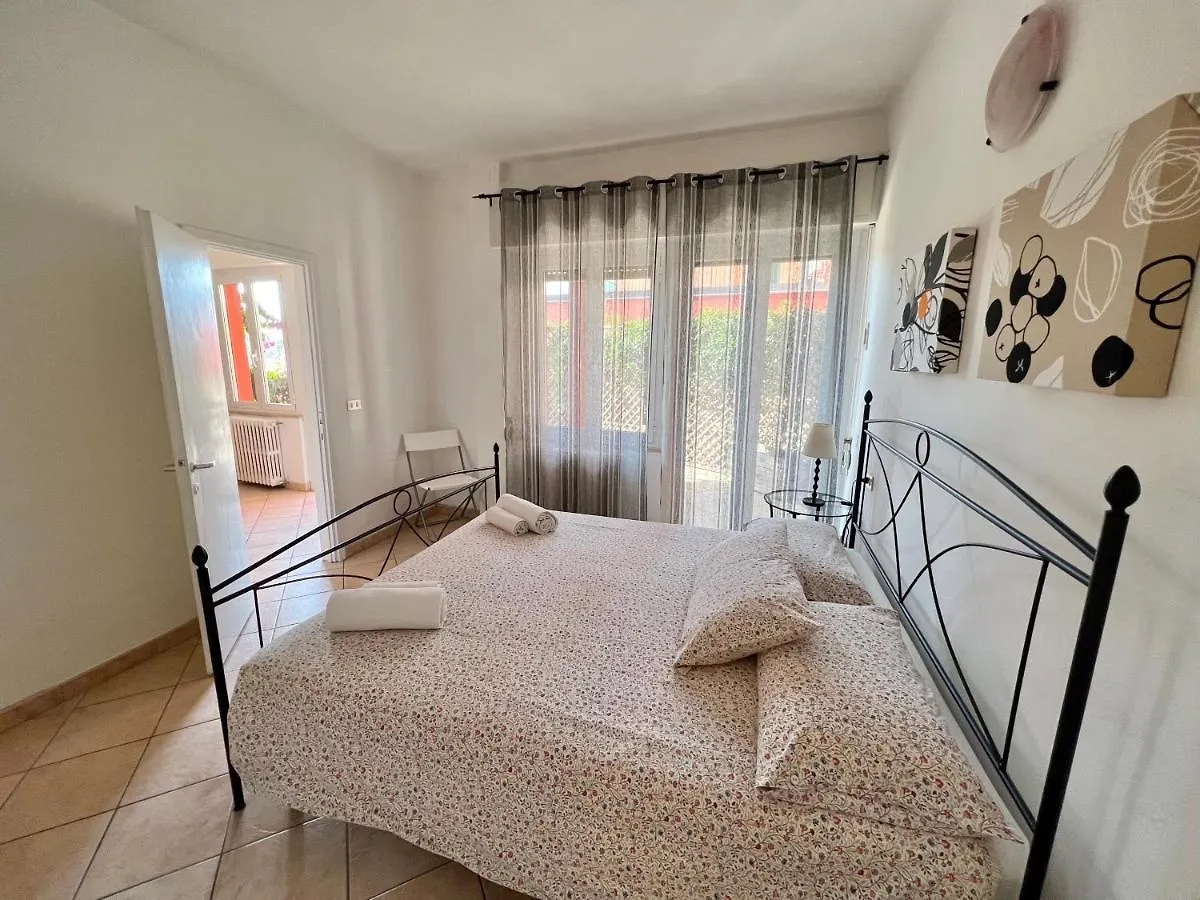 Borgo Antico Apartments Toscolano-Maderno 0*,  Italia